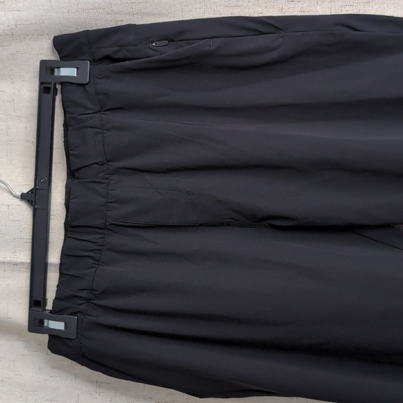 Vuori Women's Mile Ankle Pant Black Size Medium - Picture 5 of 12